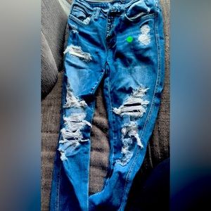 Buckle jeans and American eagle size 2 in American eagle and 26/27 in buckle